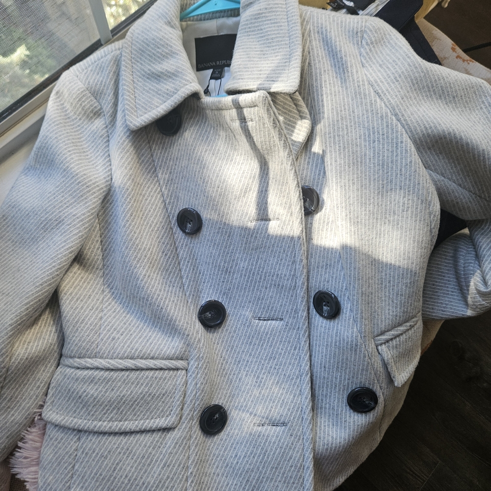 Banana Republic Women's Light Gray Pea Coat - Picture 4 of 10